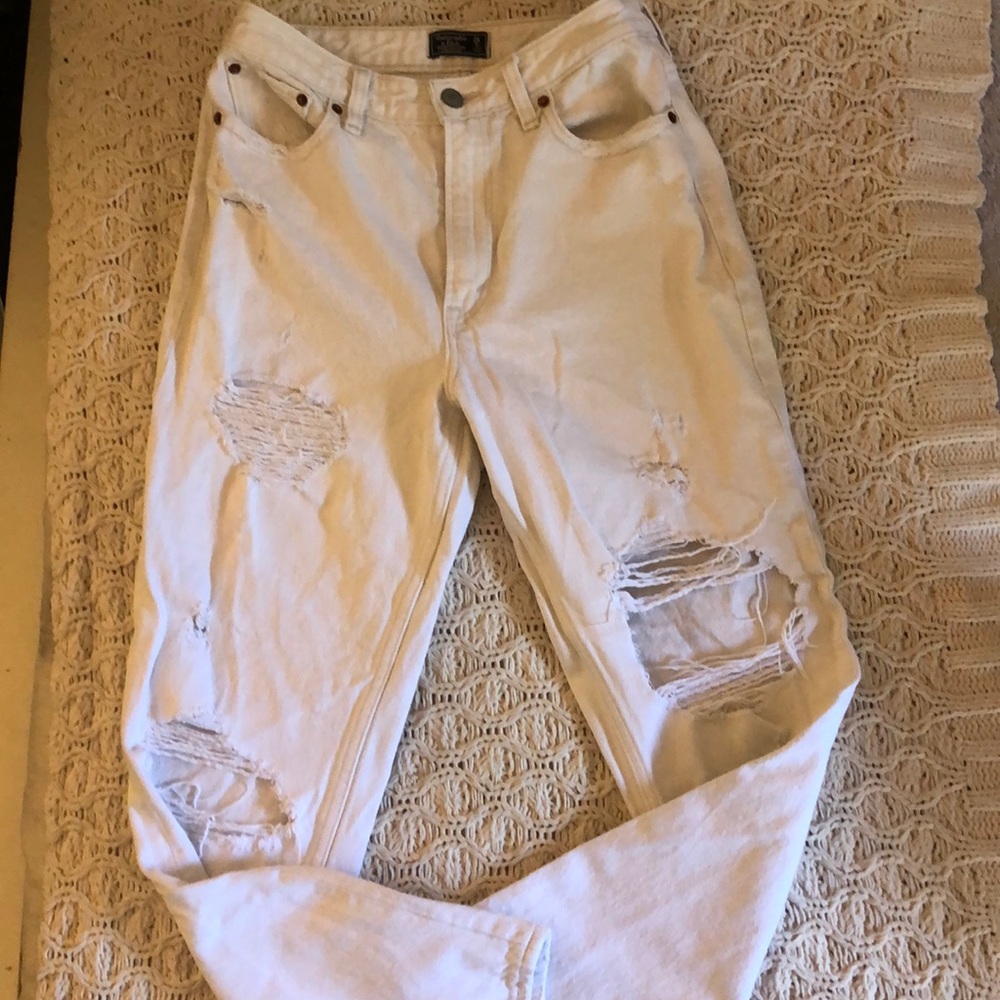 White denim jeans